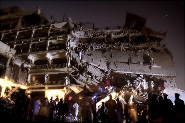 Ataque suicida Hotel Peshawar Pearl Continental depois do atentado